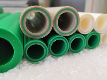 Γραμμή παραγωγής σωλήνων Glassfiber PPR τρία PPR στρώματα μηχανών σωλήνων
